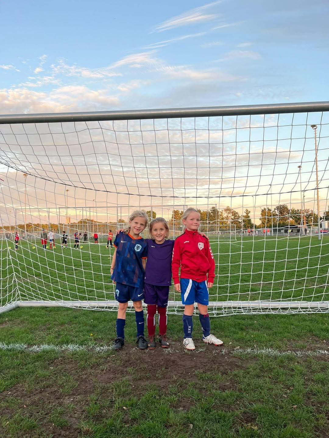 Voetballende meiden gezocht!